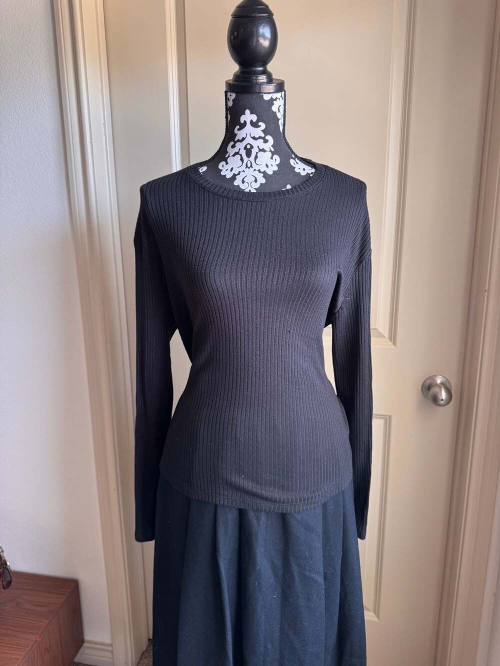 American Eagle Black Ribbed Long Sleeve Crew Neck Top Size L